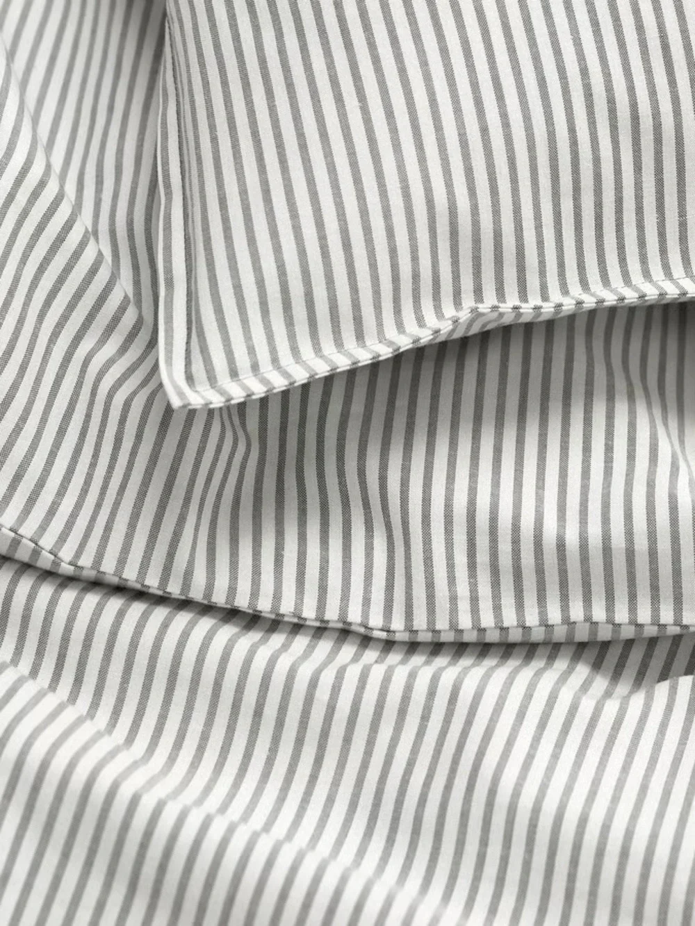 Striped Gray and White Cotton Bedding Set - Neutral Comfort